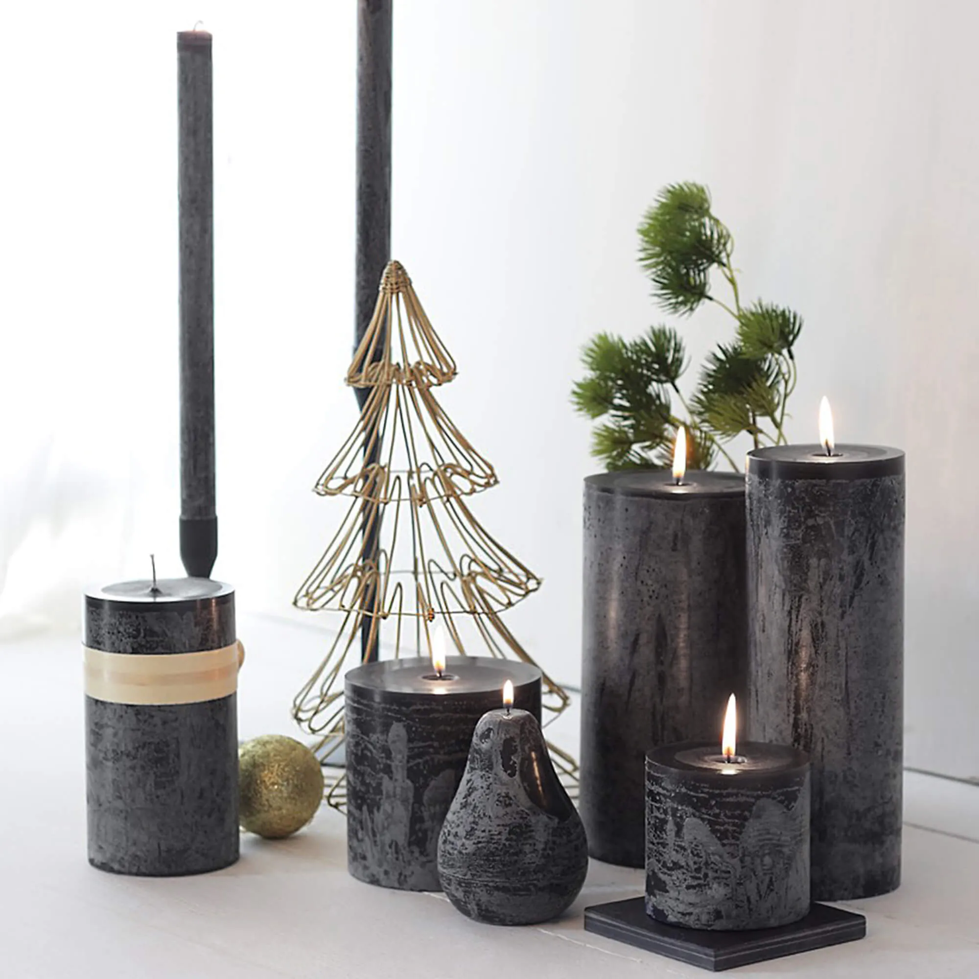 Distressed Black Pear Candle