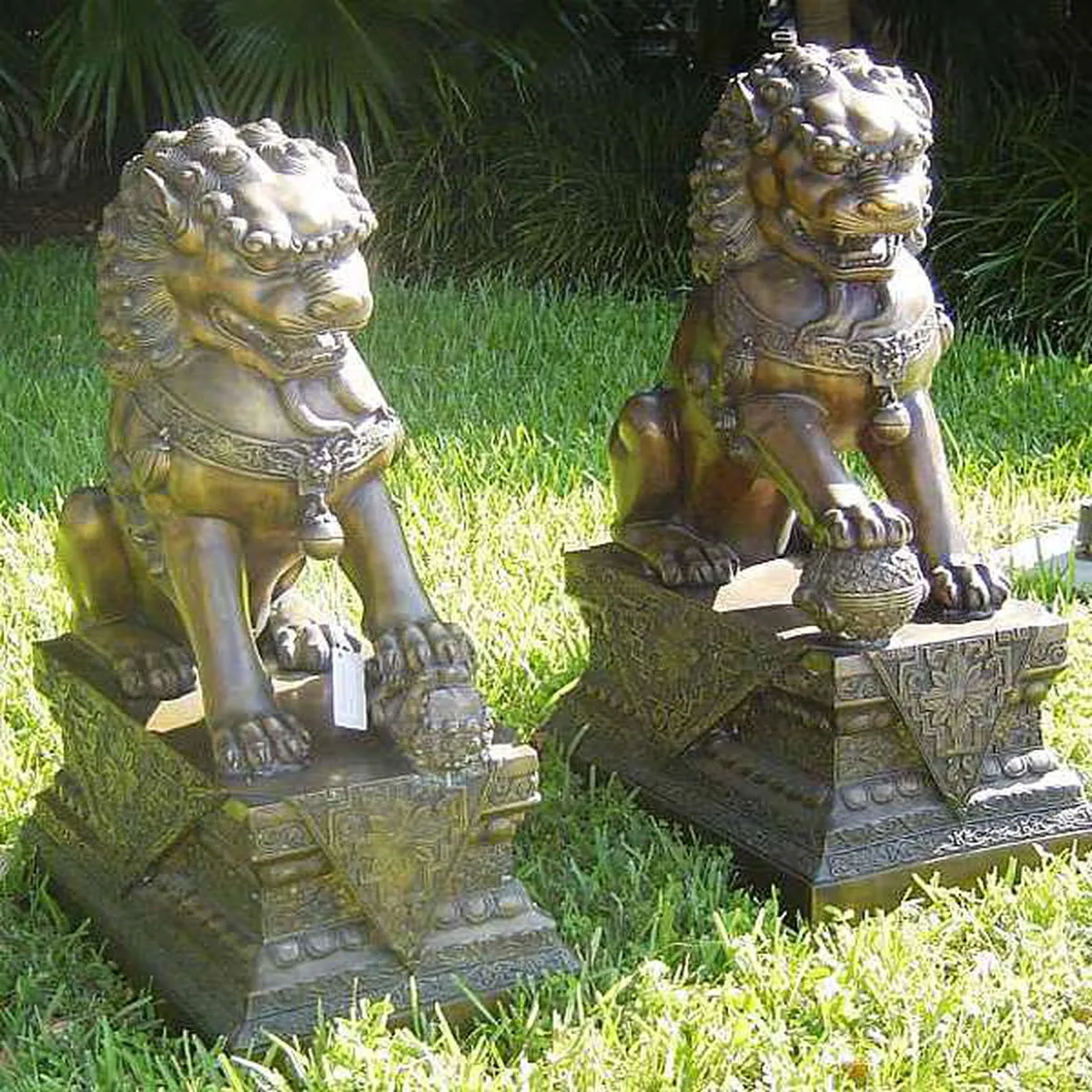 Foo Dogs - Chinese Guardian Lion Statues