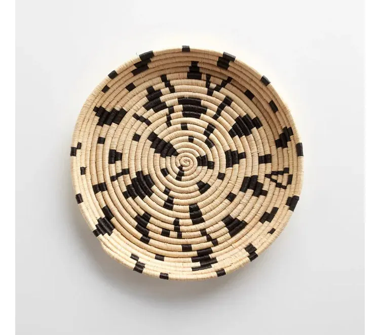 TERREZZO WOVEN SERVING TRAY OR WALL HANGING  ART DECOR  TAN & BLACK